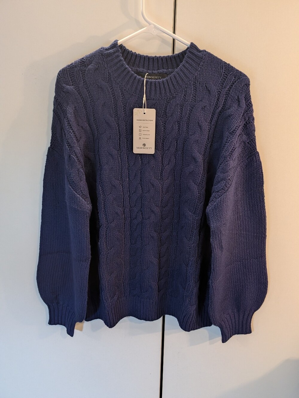 Merokeety Woman's Medium Cable Knit Crewneck Sweater - Navy NWT